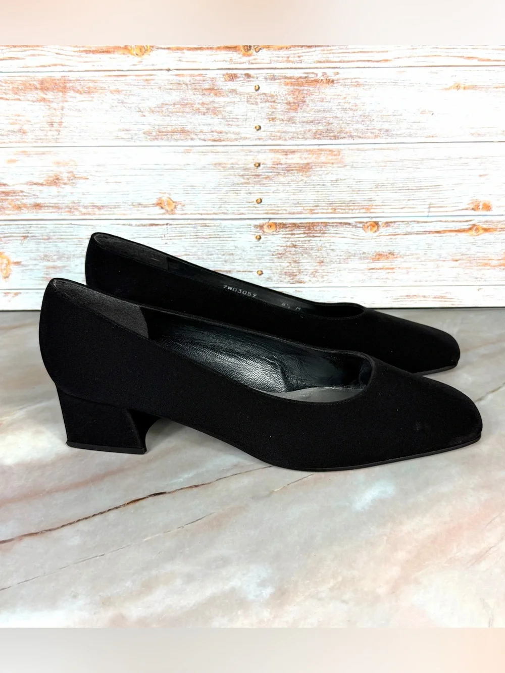 Stuart Weitzman reposhing this